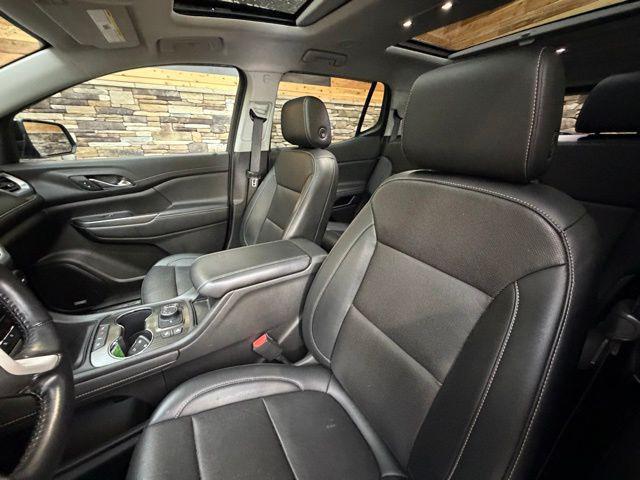2022 GMC Acadia AWD SLT