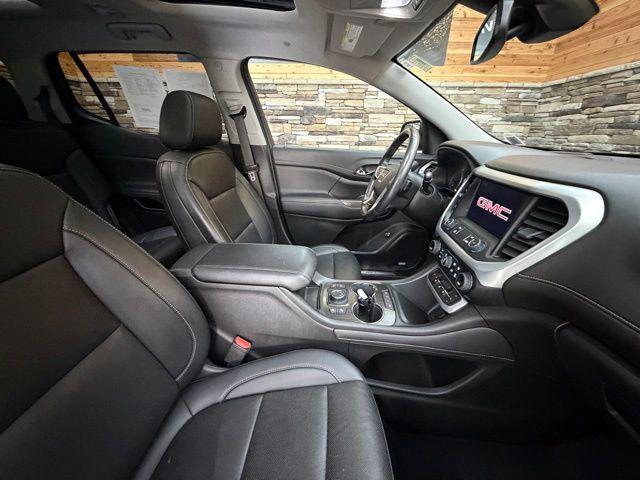 2022 GMC Acadia AWD SLT