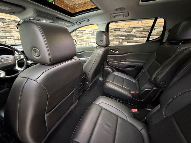 2022 GMC Acadia AWD SLT