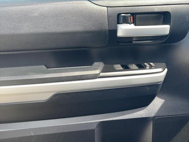 2016 Toyota Tundra SR5 5.7L V8