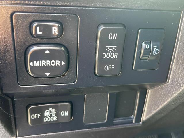 2016 Toyota Tundra SR5 5.7L V8