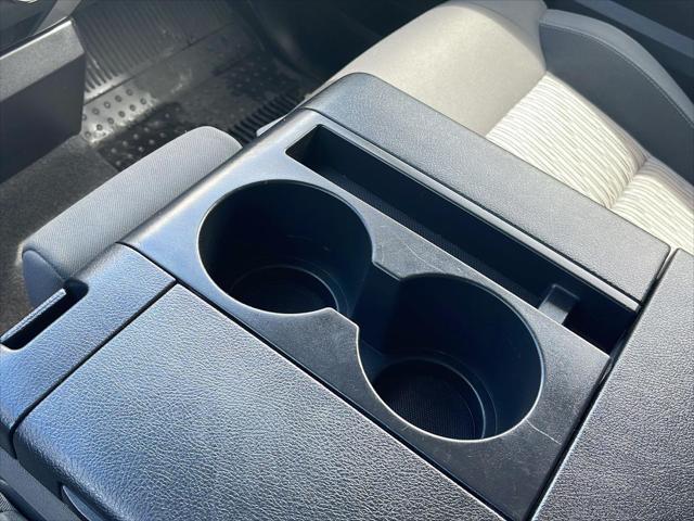 2016 Toyota Tundra SR5 5.7L V8
