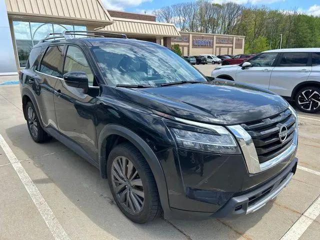 2023 Nissan Pathfinder SL 4WD for sale in Aurora, OH