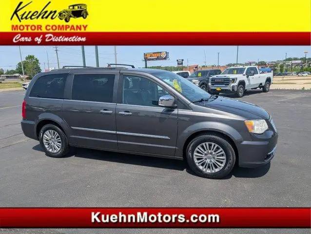 2016 Chrysler Town & Country Touring-L for sale in Rochester, MN
