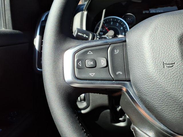 2025 Ram 1500 Big Horn Crew Cab 4x4 5'7" Box