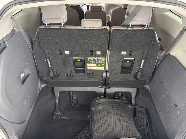 2023 Toyota Sienna LE