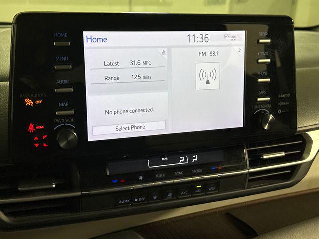 2023 Toyota Sienna LE