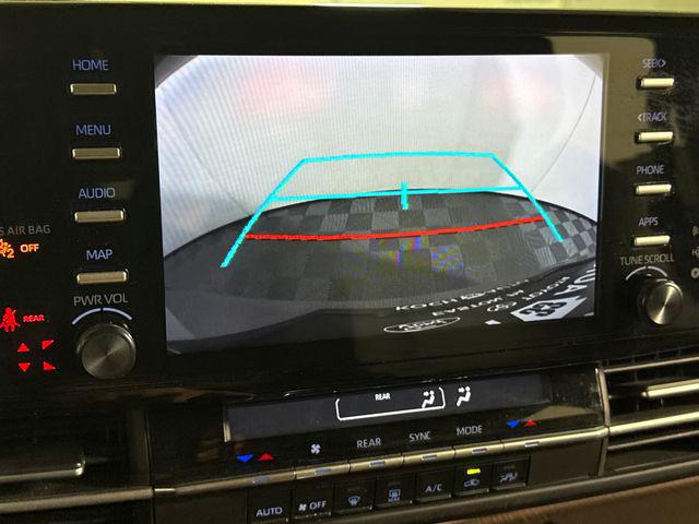 2023 Toyota Sienna LE