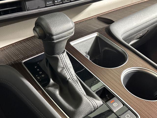 2023 Toyota Sienna LE