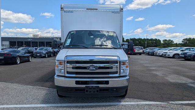 2027 Ford E-Series Cutaway Base