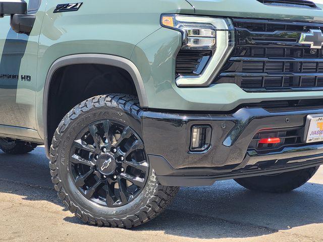 2026 Chevrolet Silverado 2500HD Crew Cab, Standard Bed, LT, 4WD