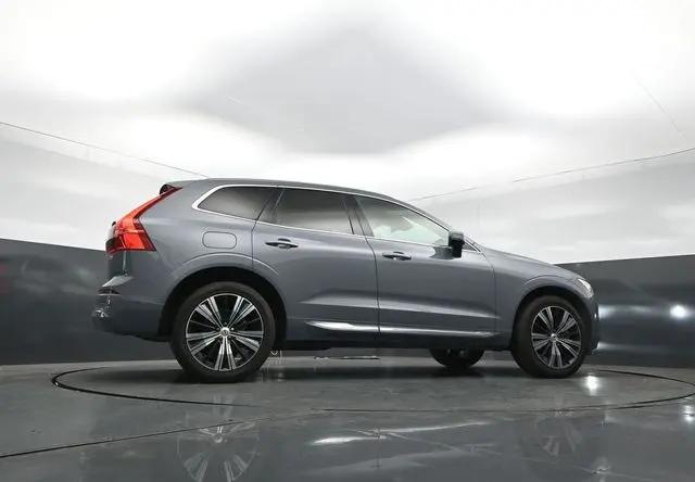 2023 Volvo XC60 B5 Plus Bright Theme