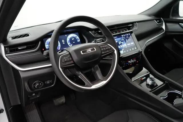 2024 Jeep Grand Cherokee L Laredo X 4x4