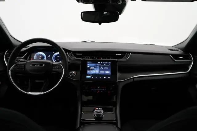 2024 Jeep Grand Cherokee L Laredo X 4x4