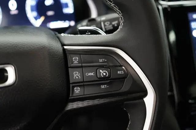 2024 Jeep Grand Cherokee L Laredo X 4x4