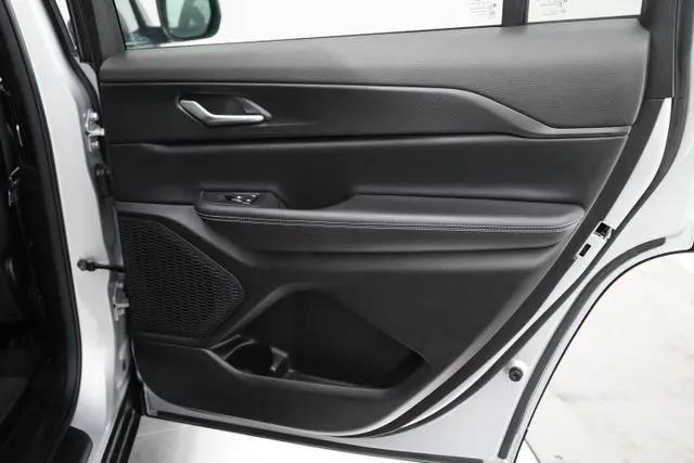 2024 Jeep Grand Cherokee L Laredo X 4x4