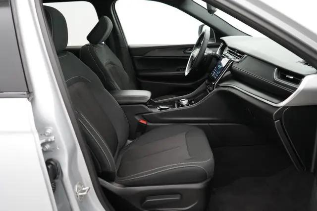 2024 Jeep Grand Cherokee L Laredo X 4x4