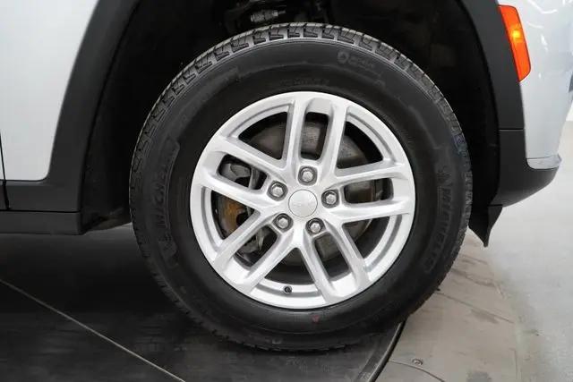 2024 Jeep Grand Cherokee L Laredo X 4x4