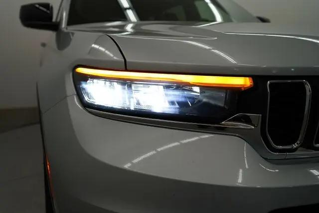 2024 Jeep Grand Cherokee L Laredo X 4x4