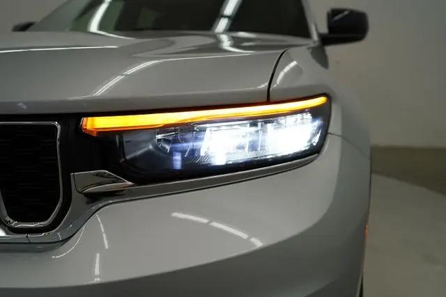 2024 Jeep Grand Cherokee L Laredo X 4x4