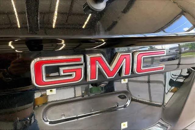 2023 GMC Acadia AWD SLT