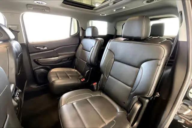 2023 GMC Acadia AWD SLT