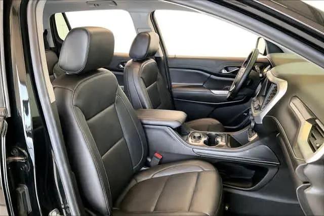 2023 GMC Acadia AWD SLT