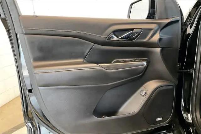 2023 GMC Acadia AWD SLT