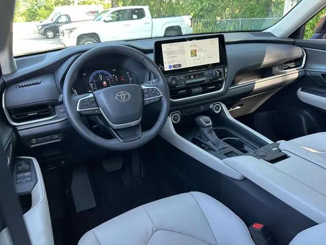 2025 Toyota Grand Highlander XLE