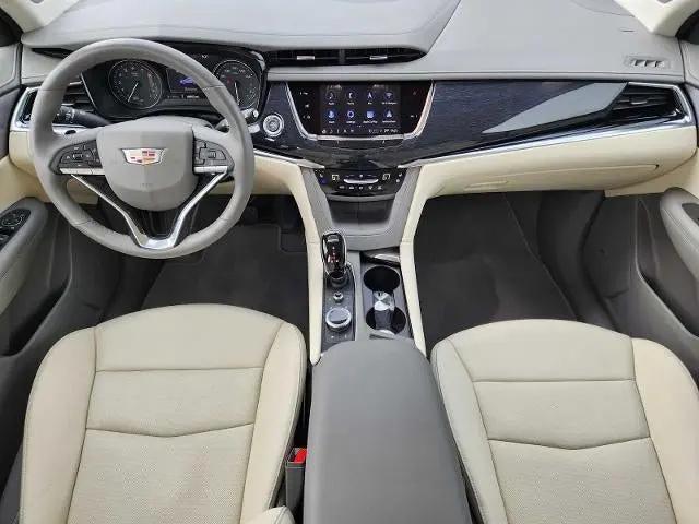 2023 Cadillac XT6 FWD Premium Luxury
