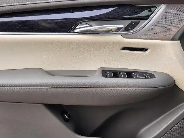 2023 Cadillac XT6 FWD Premium Luxury