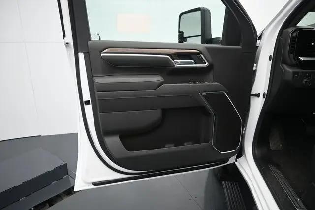 2026 Chevrolet Silverado 2500HD Crew Cab, Standard Bed, LT, 4WD