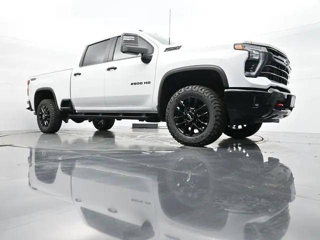 2026 Chevrolet Silverado 2500HD Crew Cab, Standard Bed, LT, 4WD