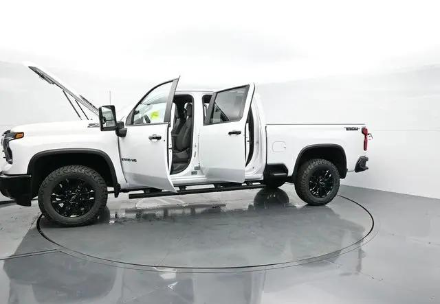 2026 Chevrolet Silverado 2500HD Crew Cab, Standard Bed, LT, 4WD