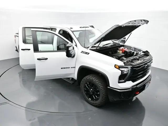2026 Chevrolet Silverado 2500HD Crew Cab, Standard Bed, LT, 4WD