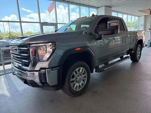 2024 GMC Sierra 2500HD 4WD Crew Cab Standard Bed SLT