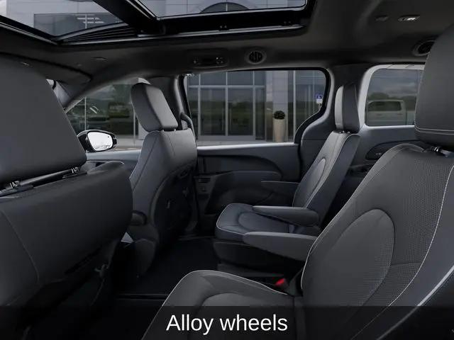 2027 Chrysler Pacifica Limited