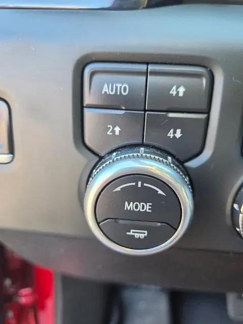 2024 GMC Sierra 2500HD 4WD Crew Cab Standard Bed Denali