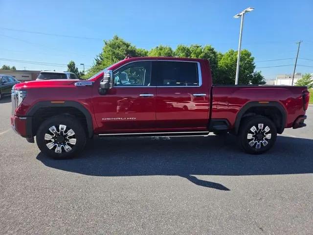 2024 GMC Sierra 2500HD 4WD Crew Cab Standard Bed Denali