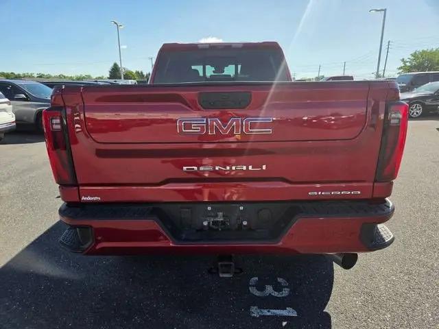 2024 GMC Sierra 2500HD 4WD Crew Cab Standard Bed Denali