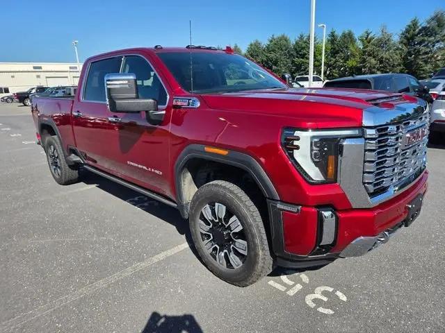 2024 GMC Sierra 2500HD 4WD Crew Cab Standard Bed Denali
