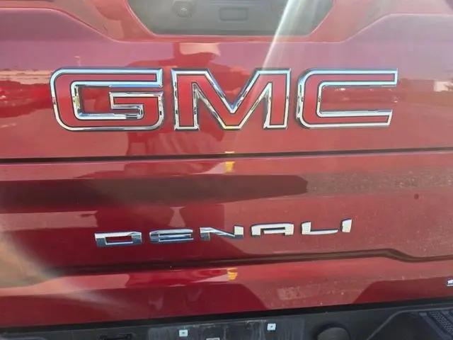 2024 GMC Sierra 2500HD 4WD Crew Cab Standard Bed Denali