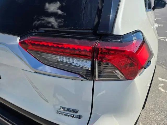 2020 Toyota RAV4 Hybrid XSE