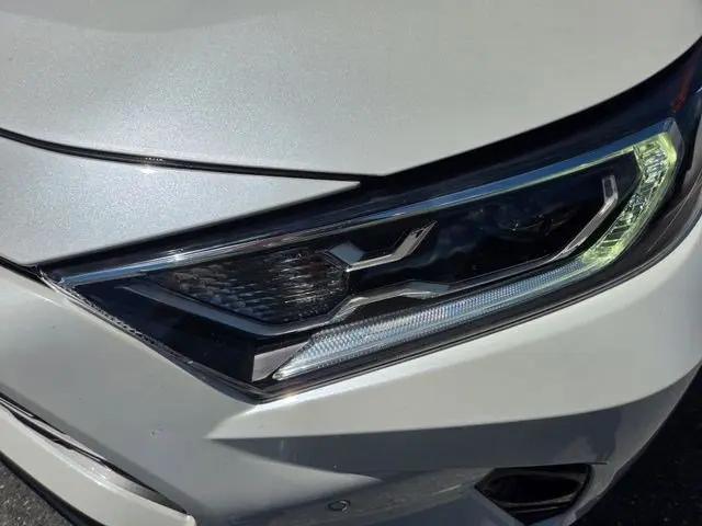 2020 Toyota RAV4 Hybrid XSE