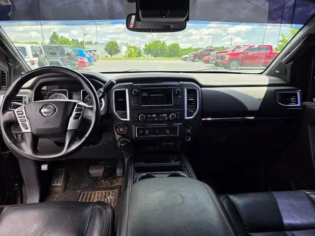 2019 Nissan Titan SL