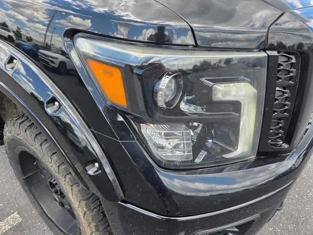 2019 Nissan Titan SL