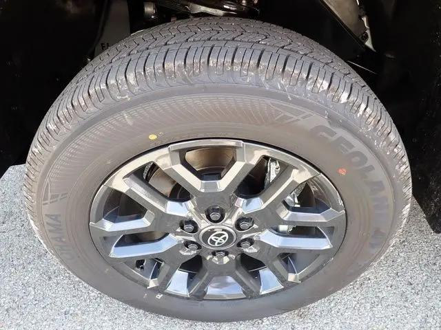 2026 Toyota Tundra Platinum Hybrid CrewMax 5.5' Bed