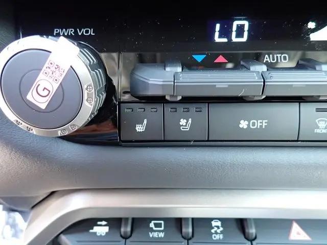 2026 Toyota Tundra Platinum Hybrid CrewMax 5.5' Bed