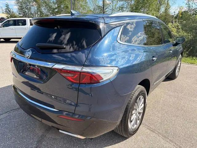 2023 Buick Enclave Essence AWD