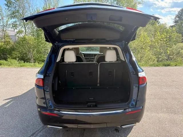 2023 Buick Enclave Essence AWD